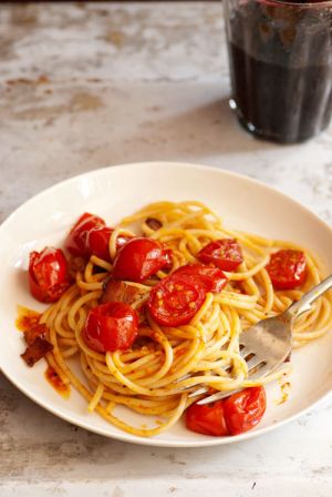 yummy food ideas - italian food - Melissa-Clark-tomato pasta dish.jpg